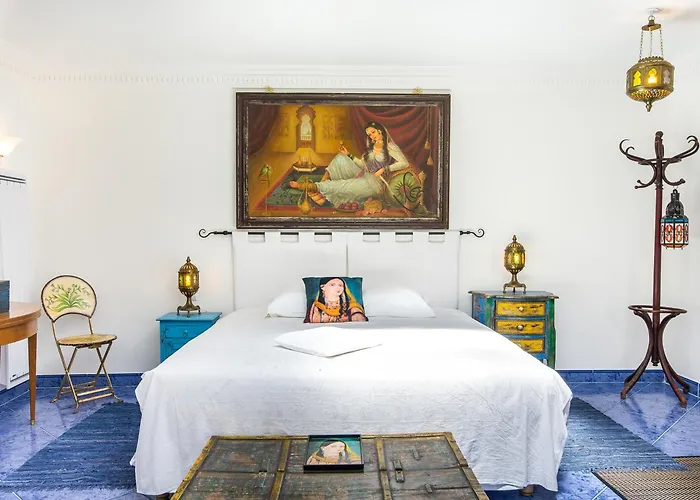 Bed & Breakfast L'home Du Monde 3*