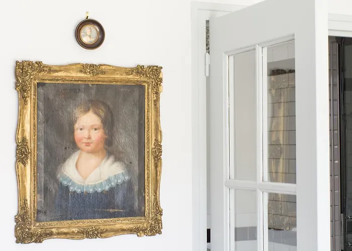 L'home Du Monde Bed & Breakfast 3*