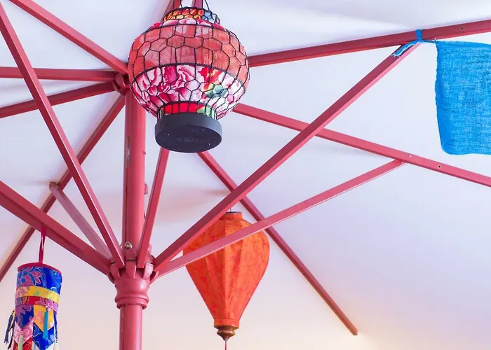 L'home Du Monde Bed & Breakfast